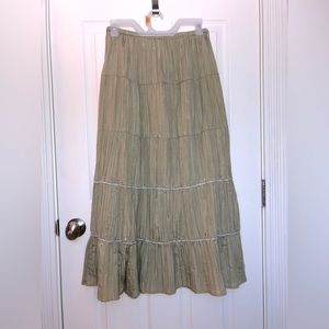 Green vintage skirt,Medium. Never worn.